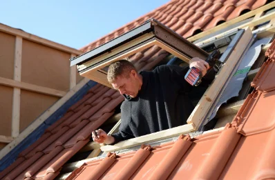 Pose de fenêtres de toit Velux à Feldbach
